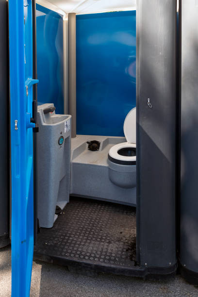 Portable Toilet Options We Offer in Forsyth, IL